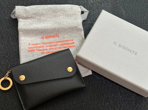 パッケージや付属品の違い